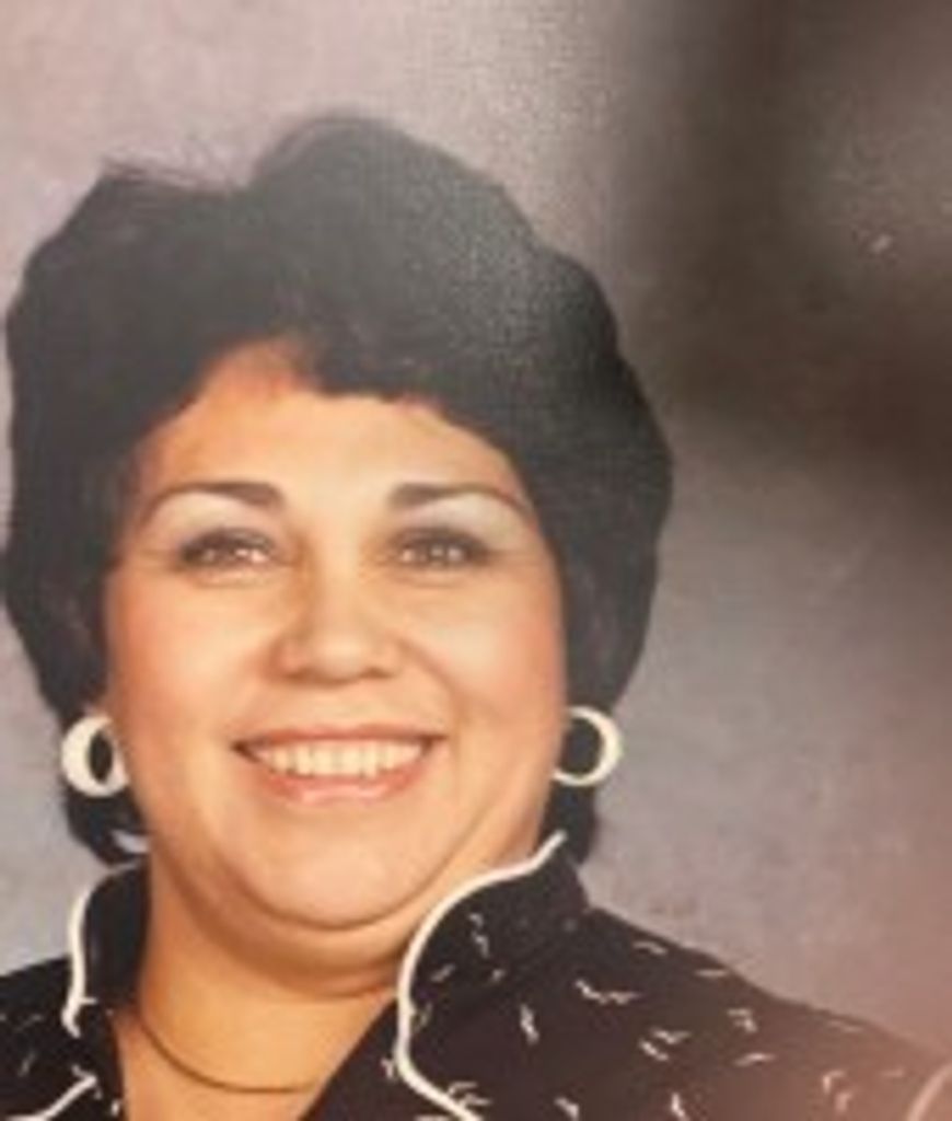 Eva R Tavarez