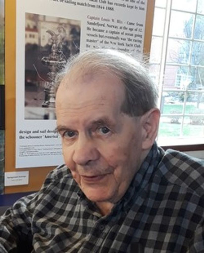 Thomas W. Mcguinness