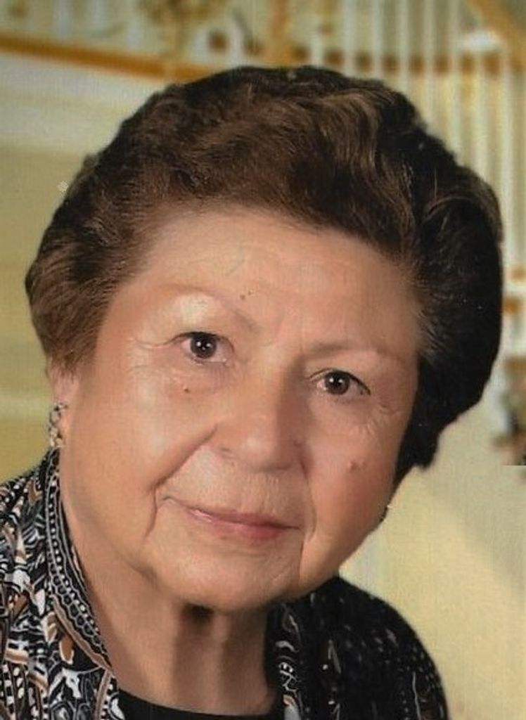 Whitten, Julia