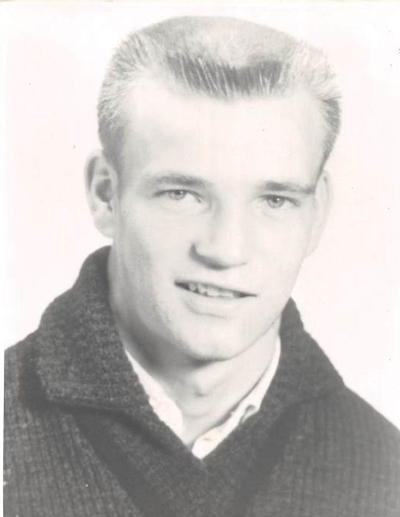 Dwight  Thomas Brown