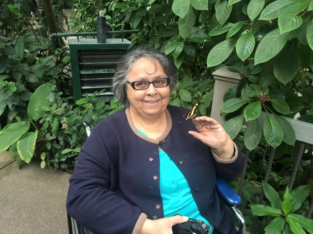 Gloria L Nuanes