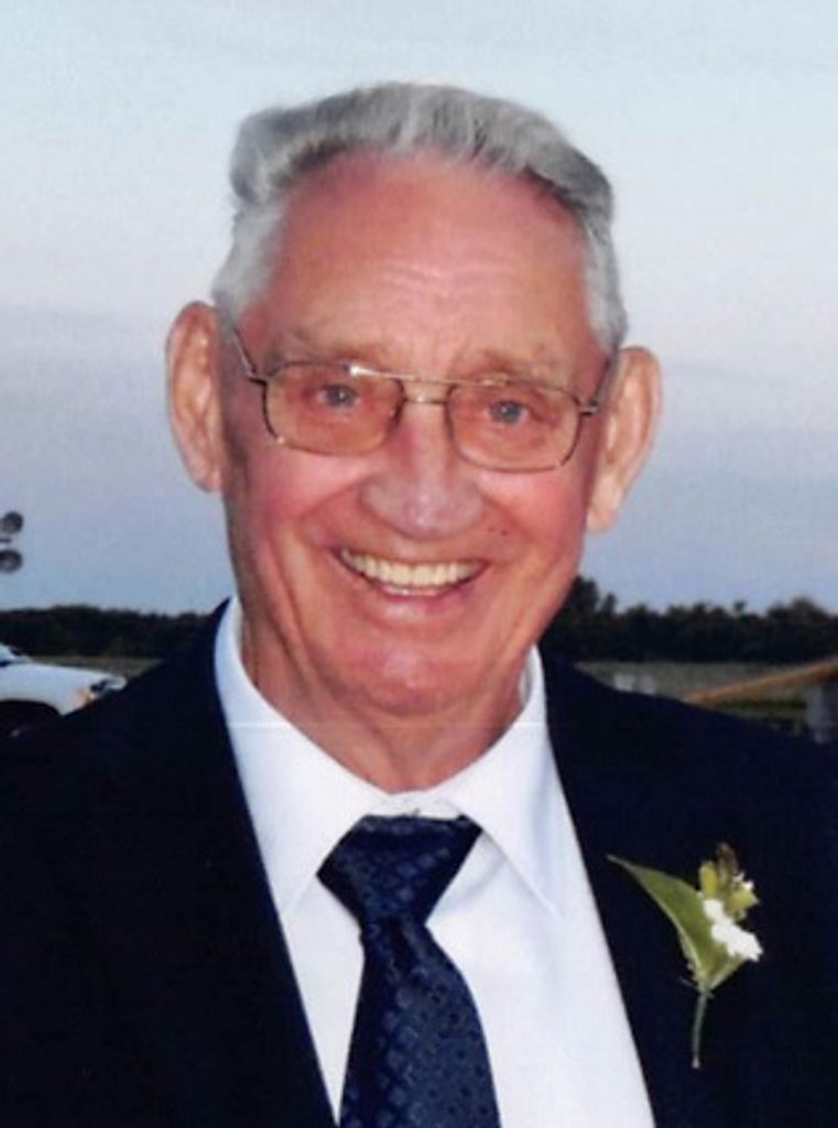 Earle Wood Profile Photo