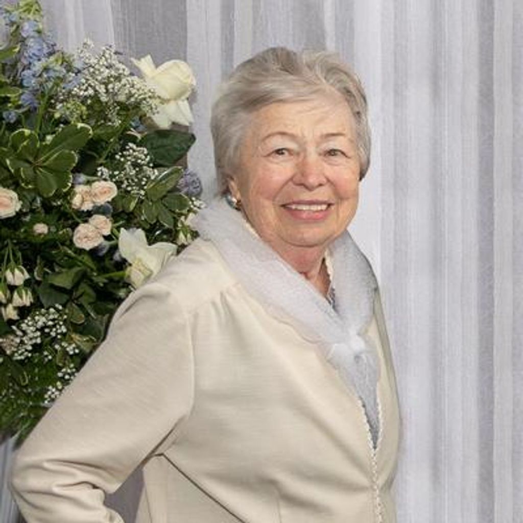 Stefania Maximtsev-Dzeryn Profile Photo