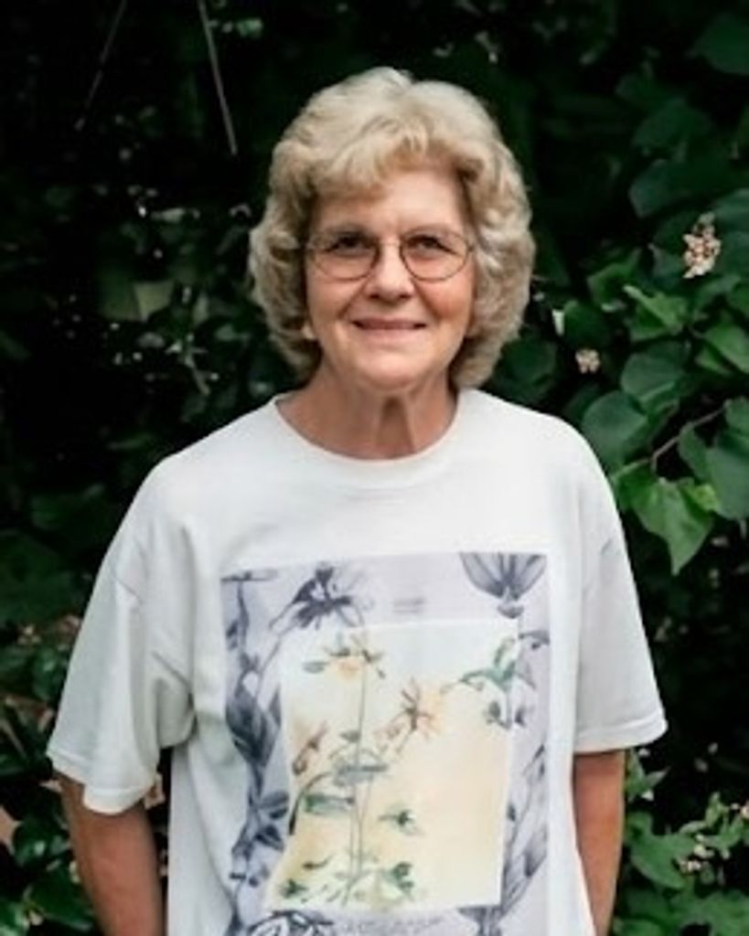 Nadine Long Maxwell Profile Photo