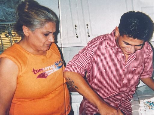 Gerardo Gonzalez photo gallery thumbnail 33 of 104