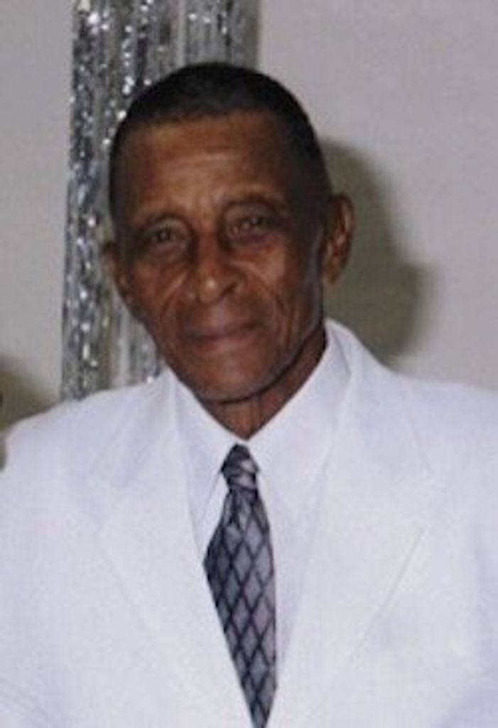 Rev. Claude   Mullins, Jr. Profile Photo