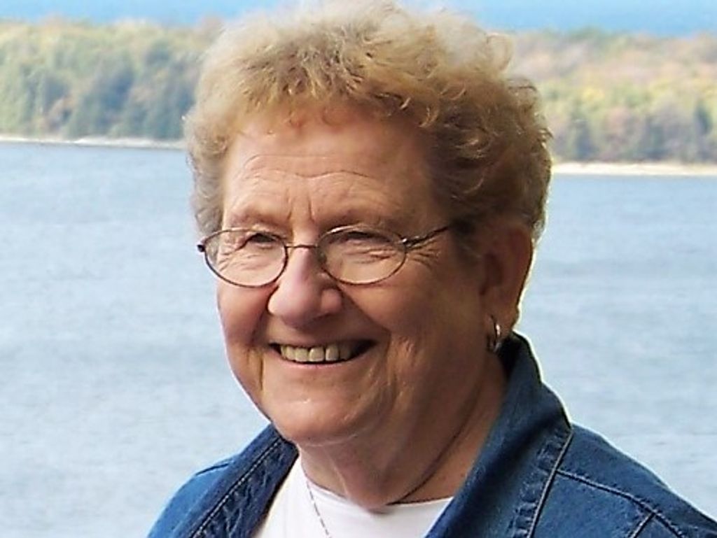 Lucy M Vanden Heuvel