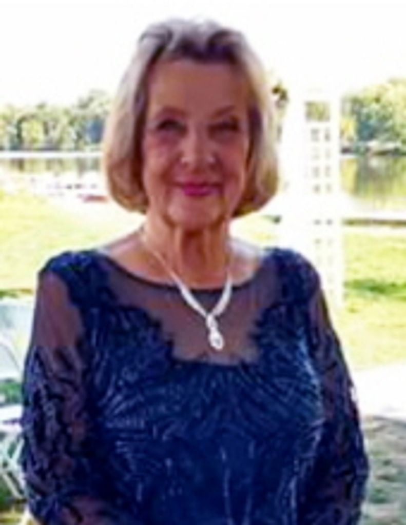 Lorraine Morris