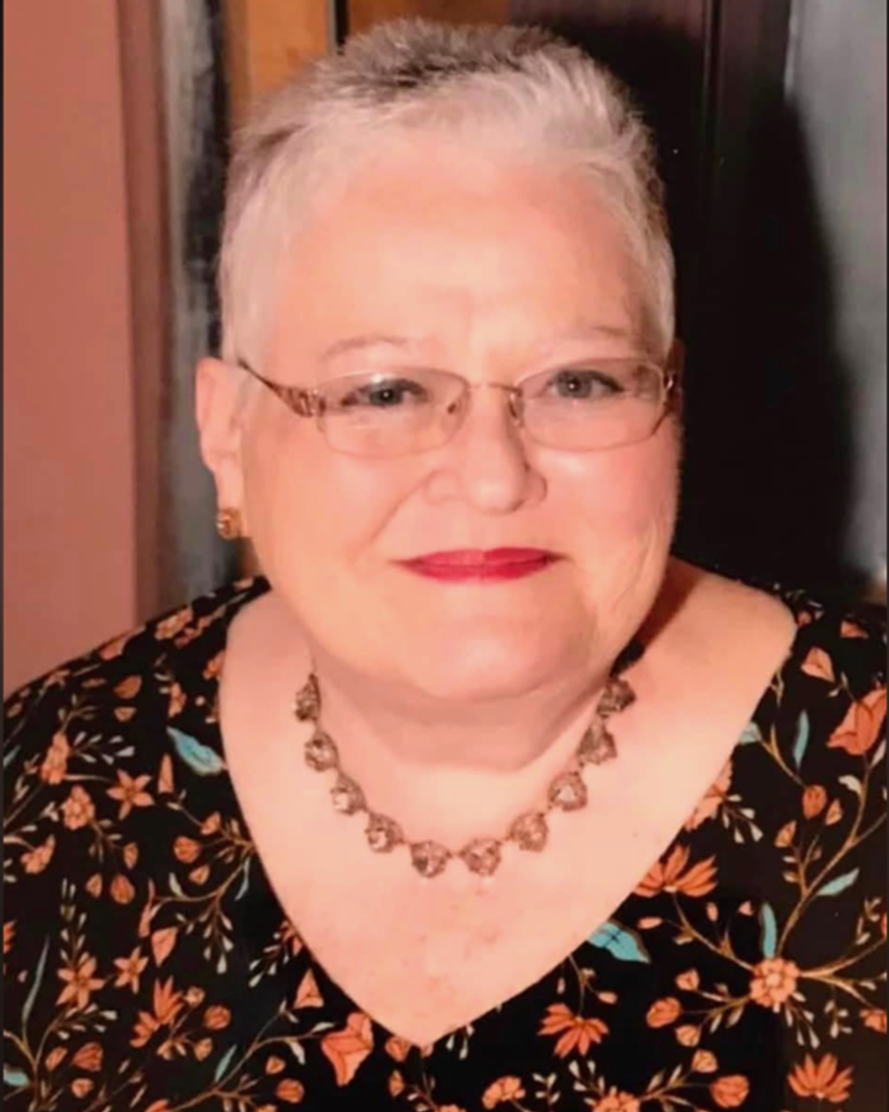 Lynne Peloquin Profile Photo