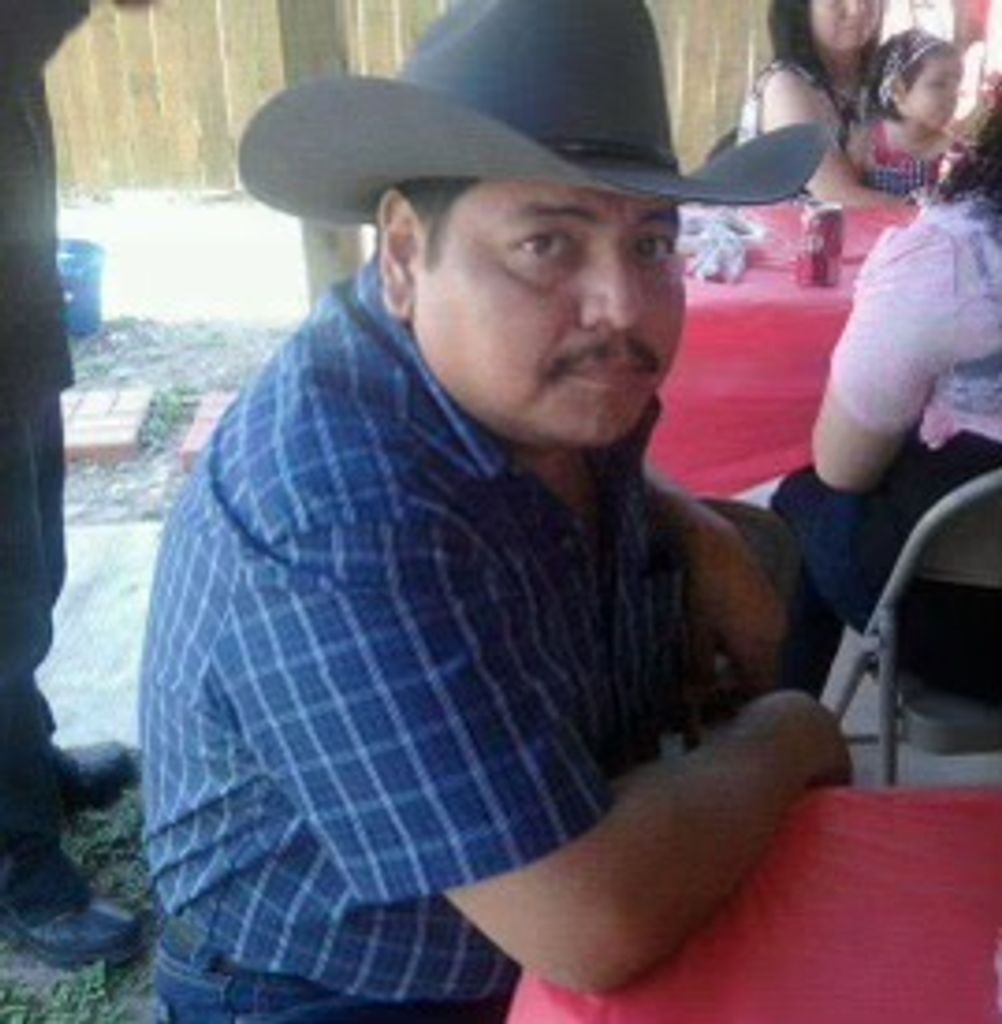 Victor  Manuel Esparza