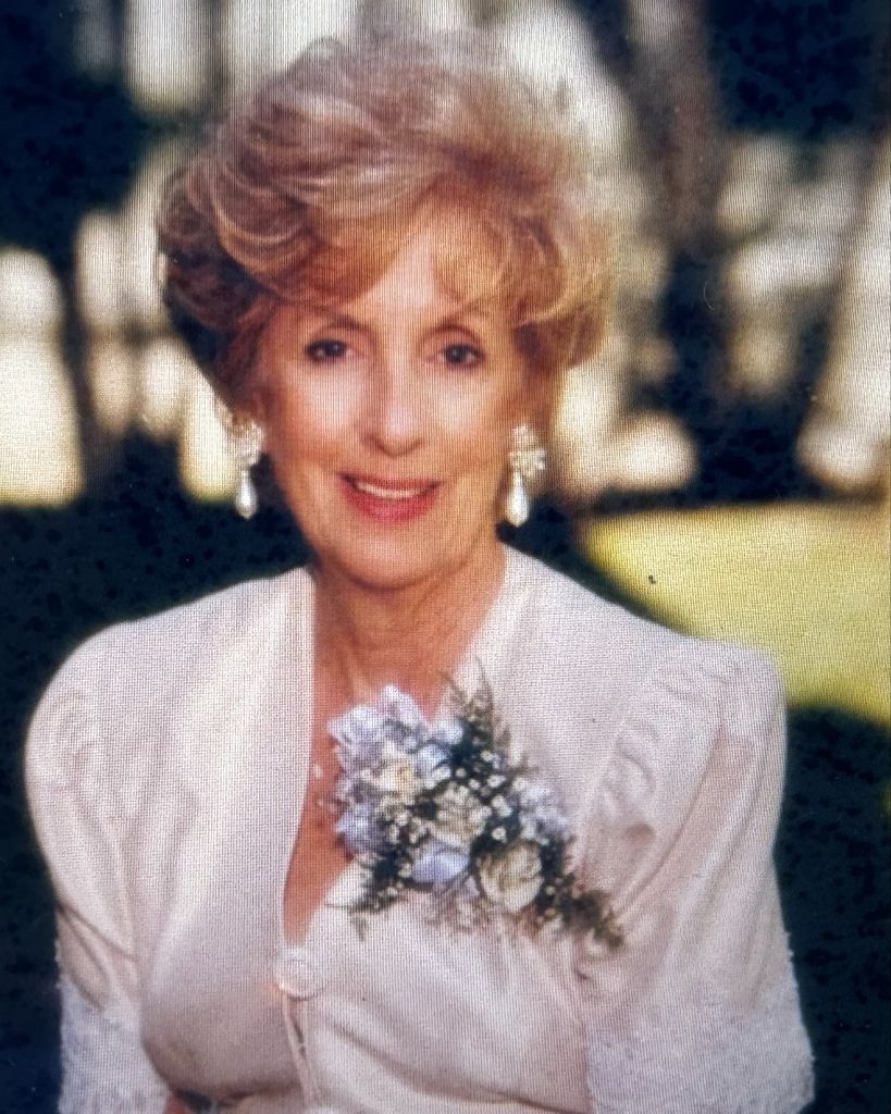 Mary Contos Katzelis Profile Photo
