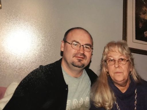 Donna Martin photo gallery thumbnail 14 of 19