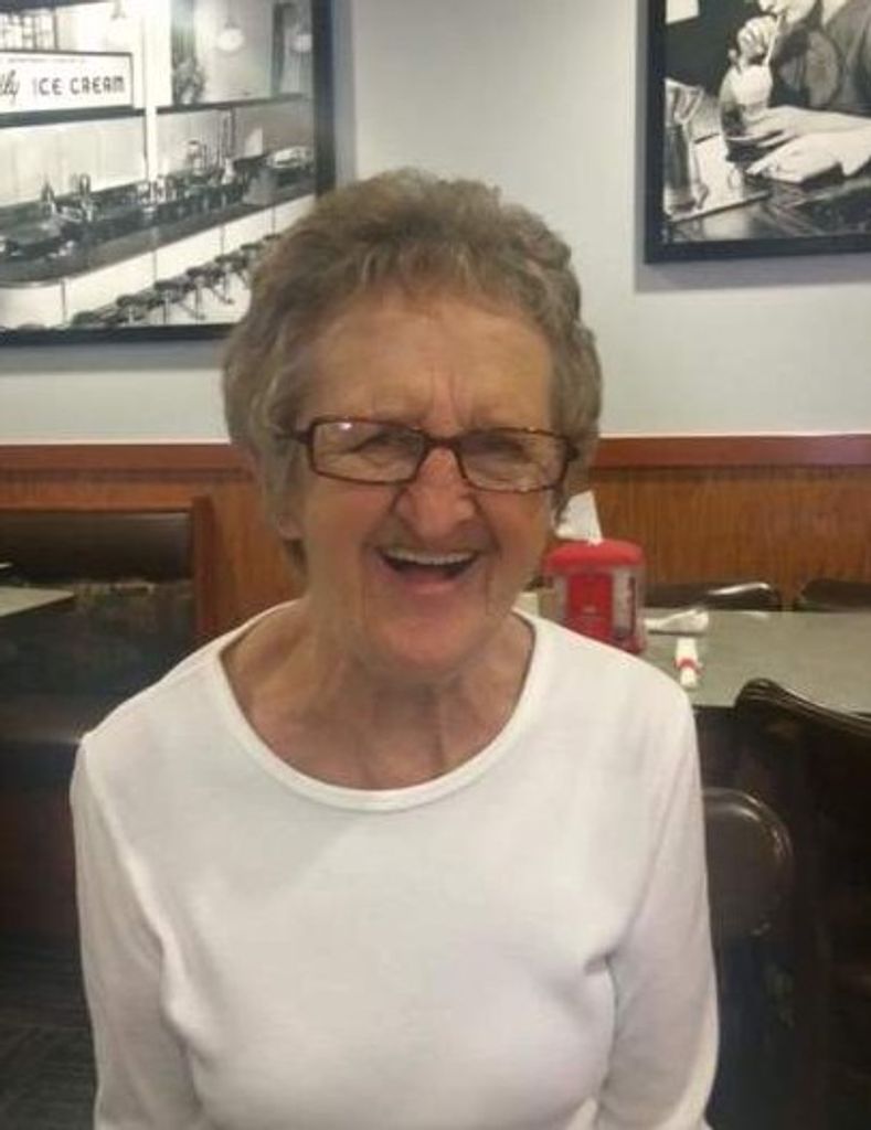 Julia (Harhigh)  Brinsfield Profile Photo