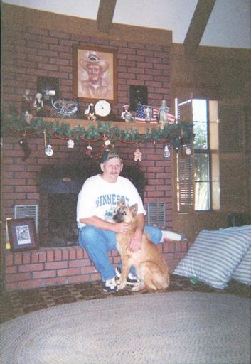 Leo Allen Larson photo gallery thumbnail 1 of 42