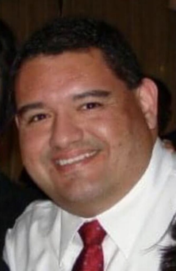 Tomas Alfredo Nino Profile Photo