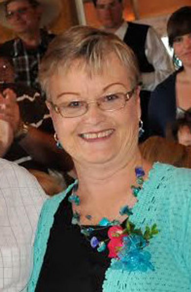 Myrna Kneale