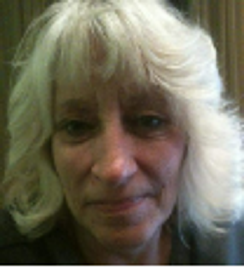 Holly Lingelbach Profile Photo