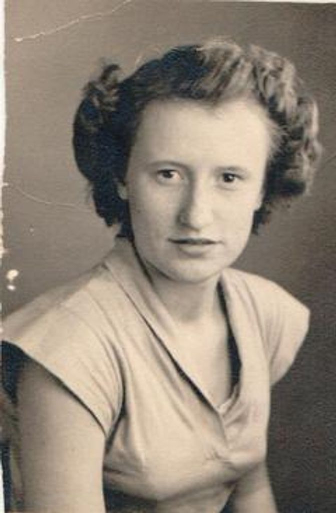 Elaine (Miller)  Prokopovitich