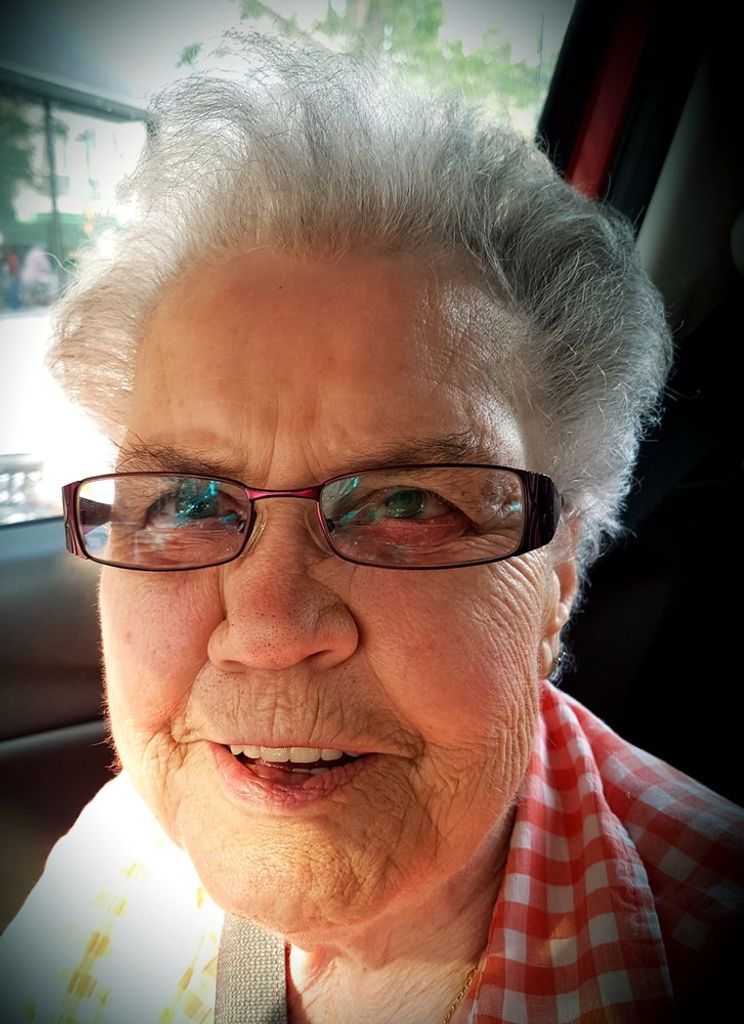 Maxine Ann Squire Profile Photo