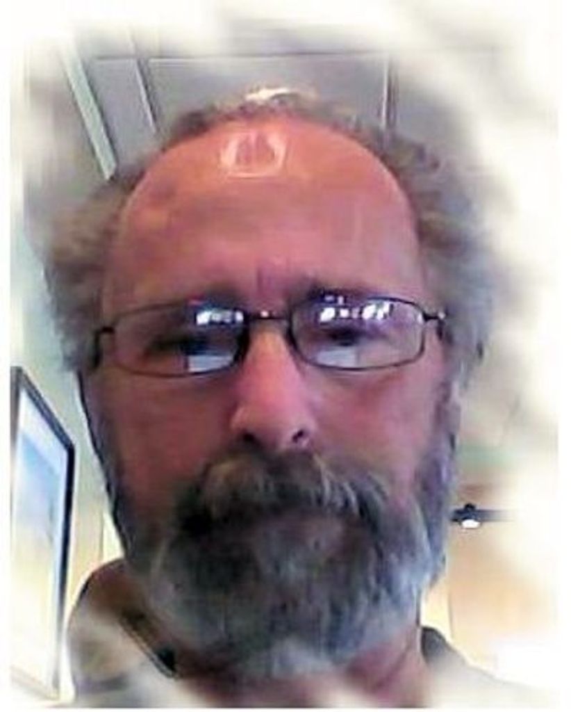 Robert Rowland Smith Profile Photo