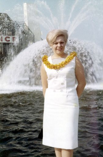 Rose D'Amico photo gallery thumbnail 29 of 96