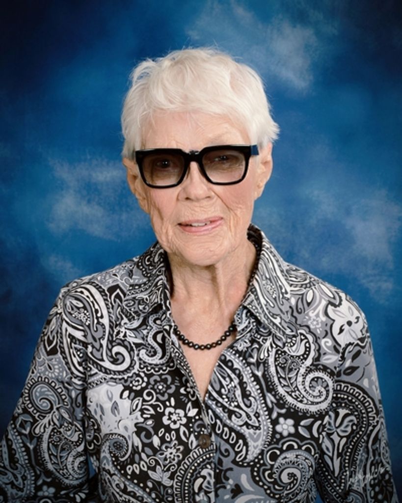 Katherine Halvorson Woodard Profile Photo
