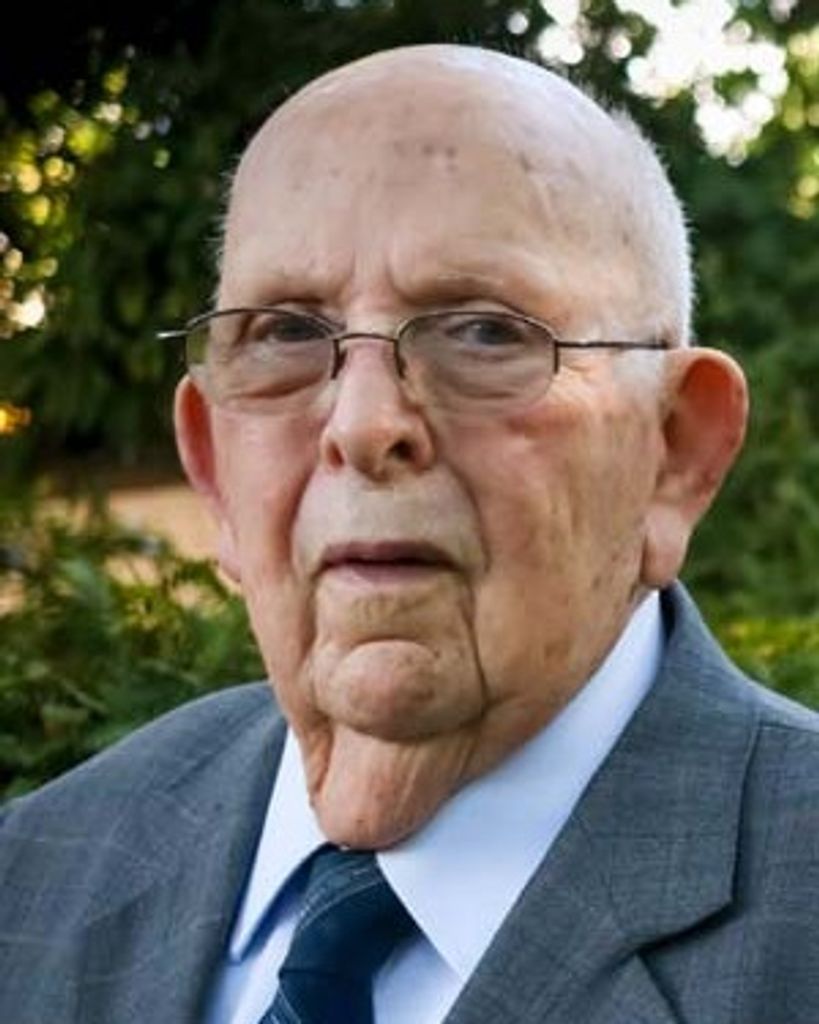 Gus Lamperez, Jr. Profile Photo