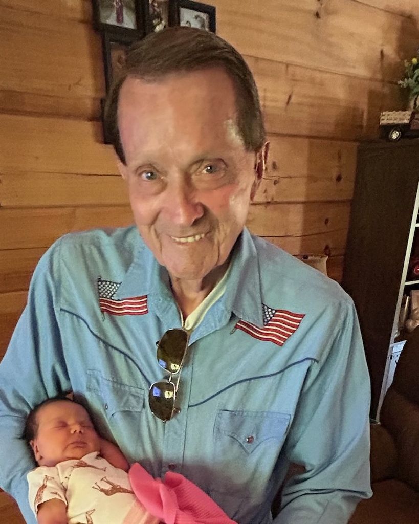 Glen R. "Buck" Arnold Profile Photo