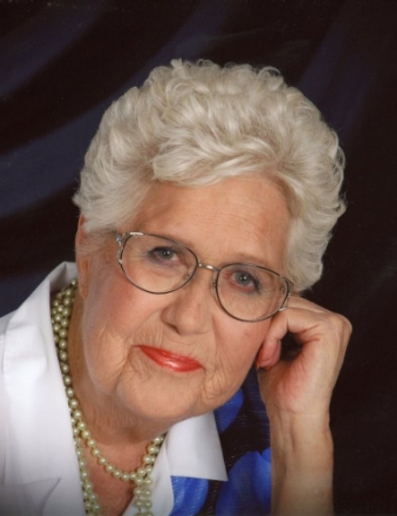 Lucy Holdorf Profile Photo