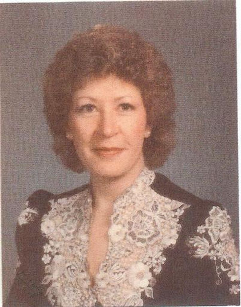 Lucie Stoddard Profile Photo
