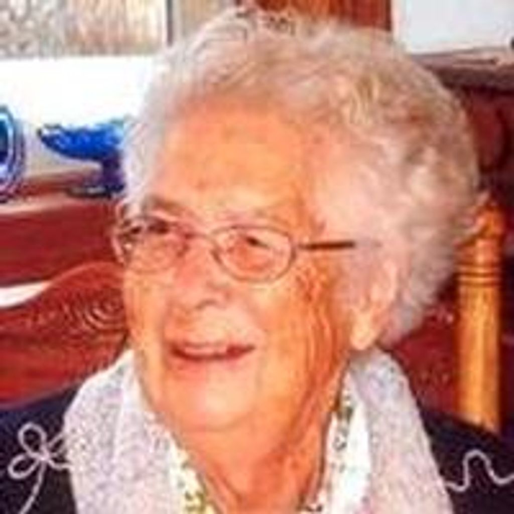 Pauline Lange