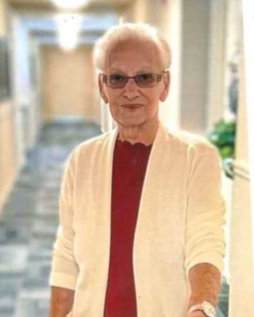 Roslyn Barone Profile Photo