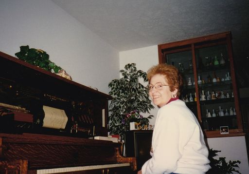 Verna F. Edwards Strandlund photo gallery thumbnail 36 of 75