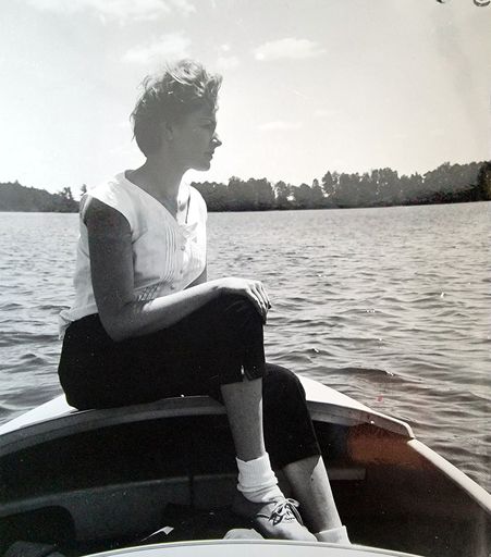 Mildred Wagner photo gallery thumbnail 5 of 110