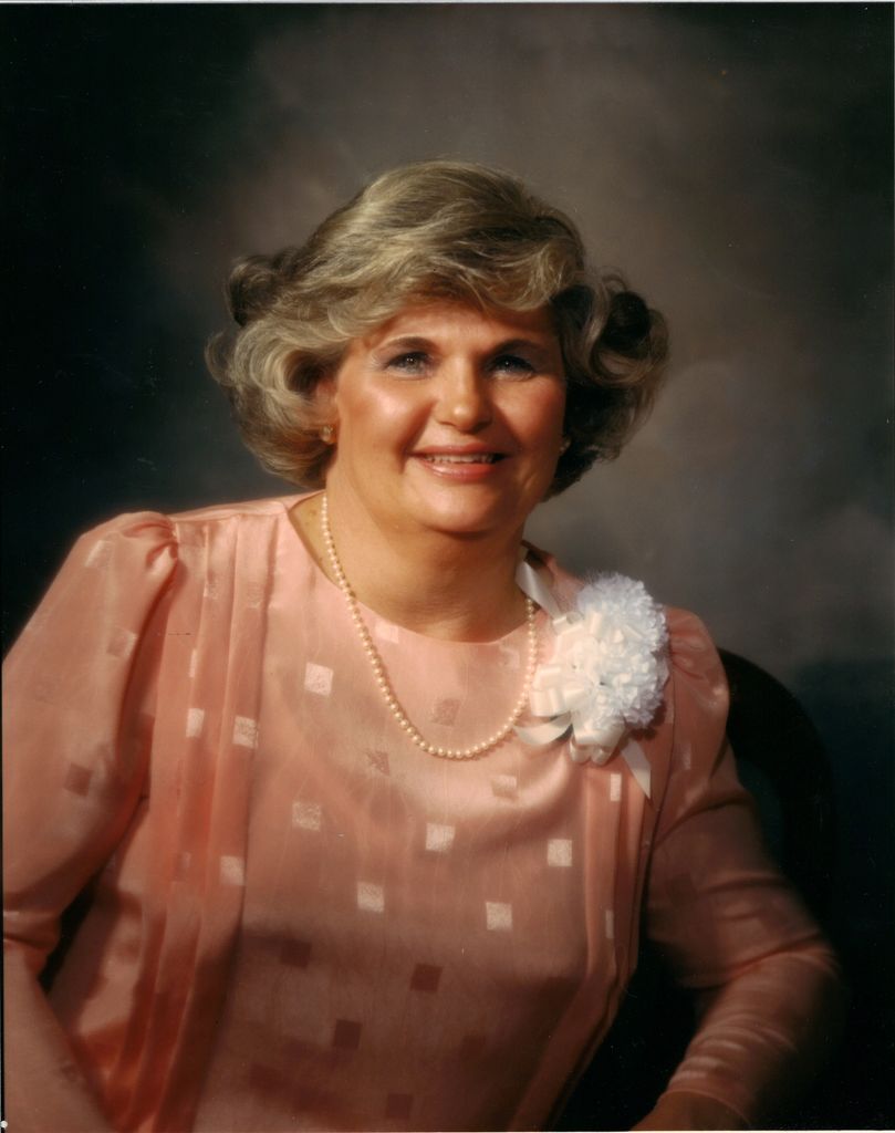 Bobbie Hall Profile Photo