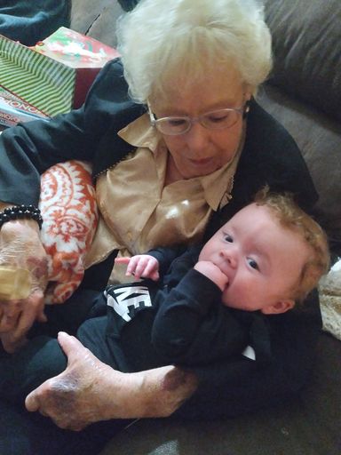 Loretta Rogers photo gallery thumbnail 34 of 126