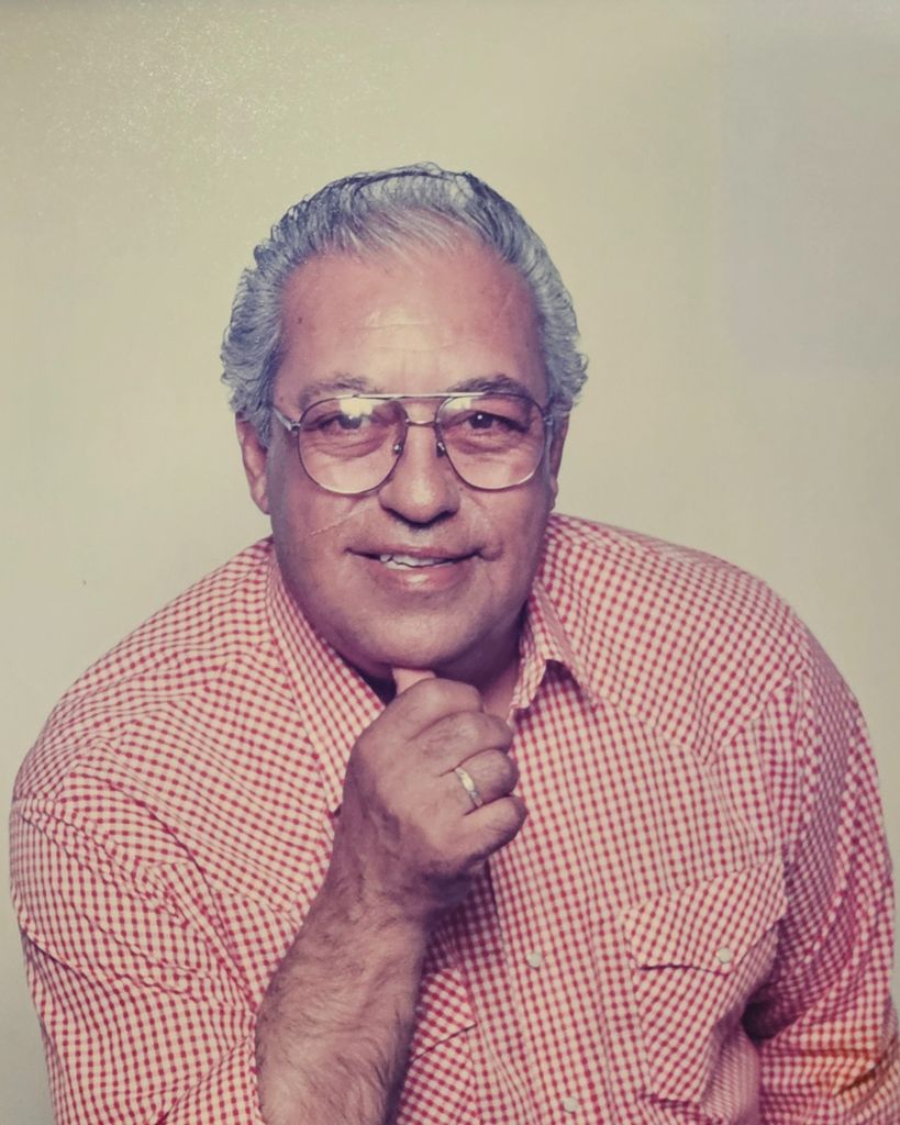 Leo Manzanres Profile Photo