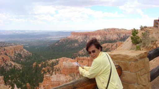 Julieta Vergara Solomon photo gallery thumbnail 8 of 13
