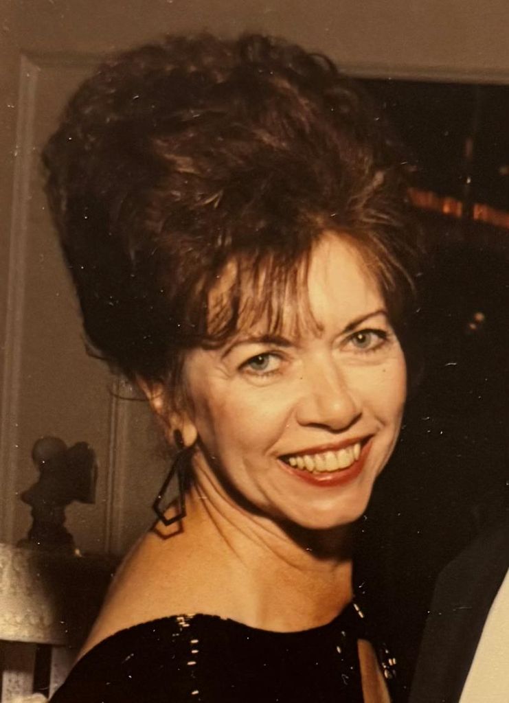 Antoinette J Sarra Profile Photo