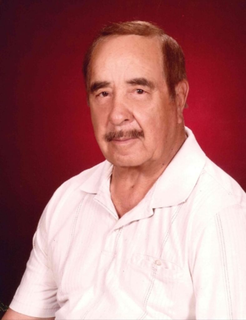 Emeterio M 'Guero' Tinajero