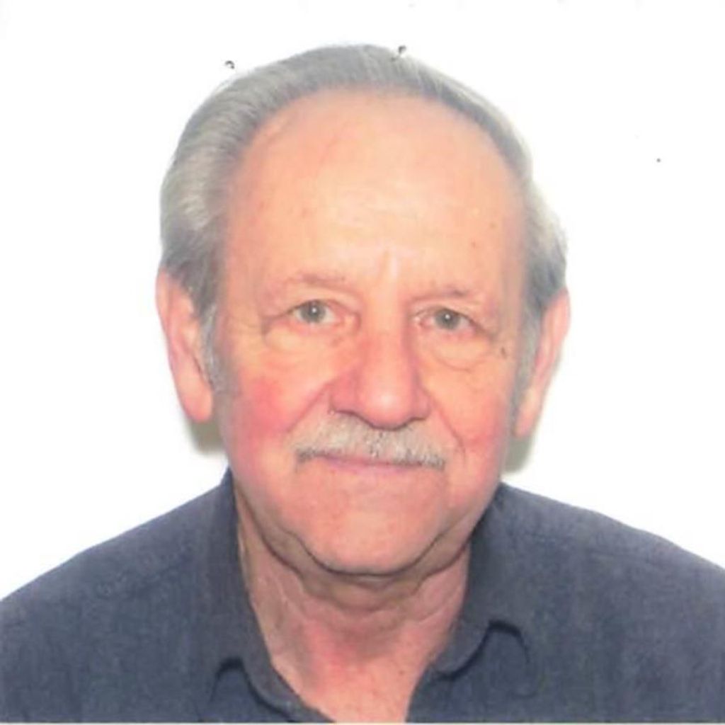 Walter J Sacharczyk