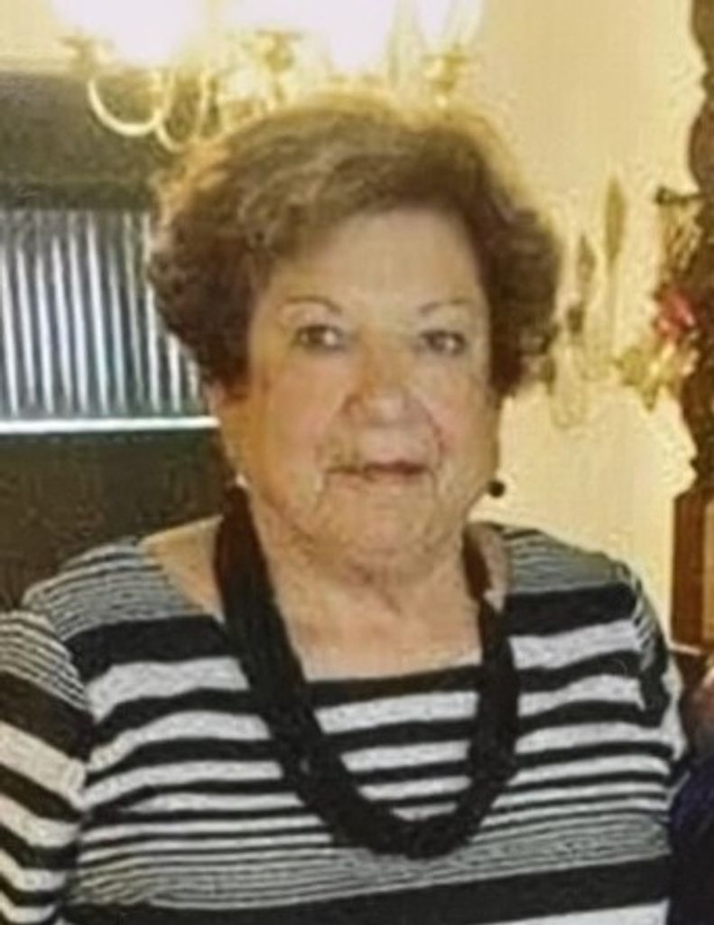 Lupe Adams