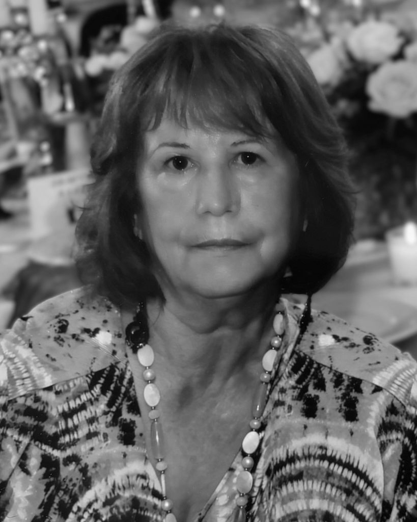 Santa Italia Dalla Valle (nee Paris)