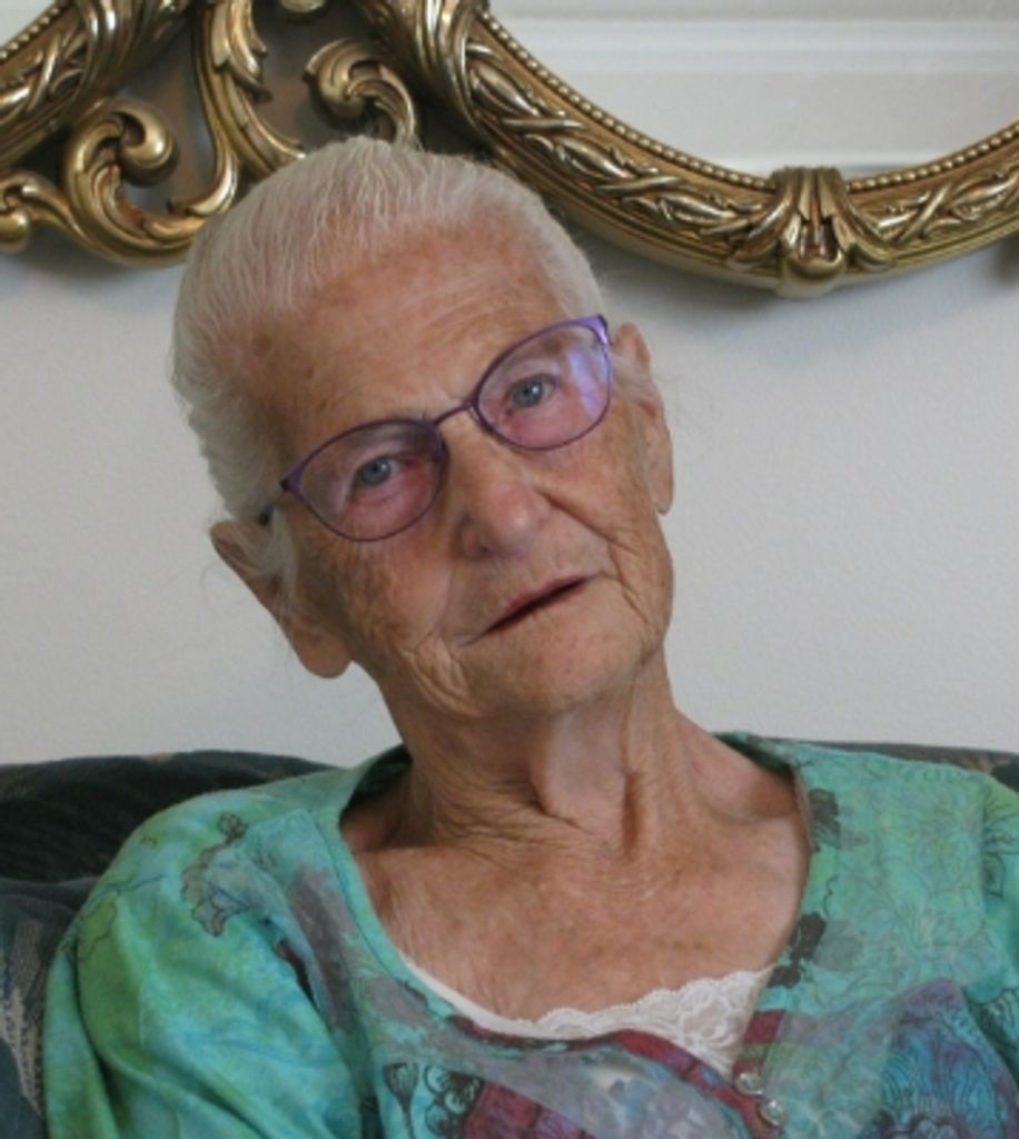 Betty Lorraine Christensen Gwyther