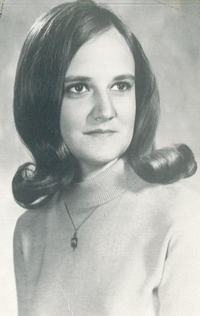 Linda Gahan Budny Profile Photo