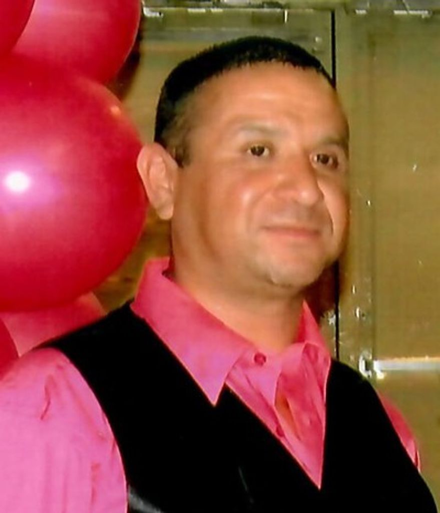 Robert Luna Profile Photo