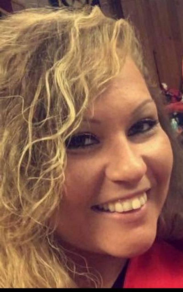 Laura Michelle Davis Profile Photo
