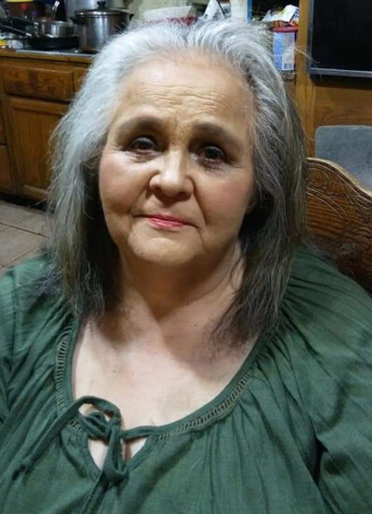 Delores Vigue-Roberts Profile Photo