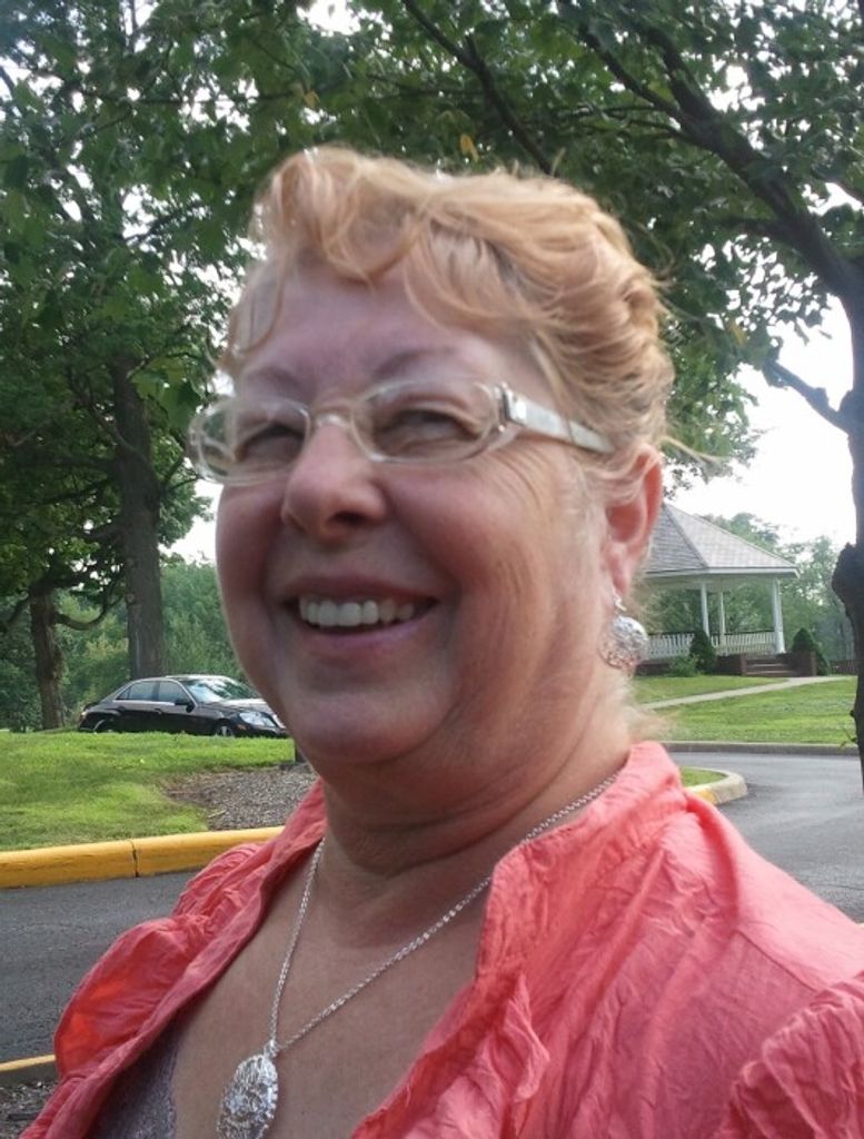 Stella Grace Philabaum Profile Photo