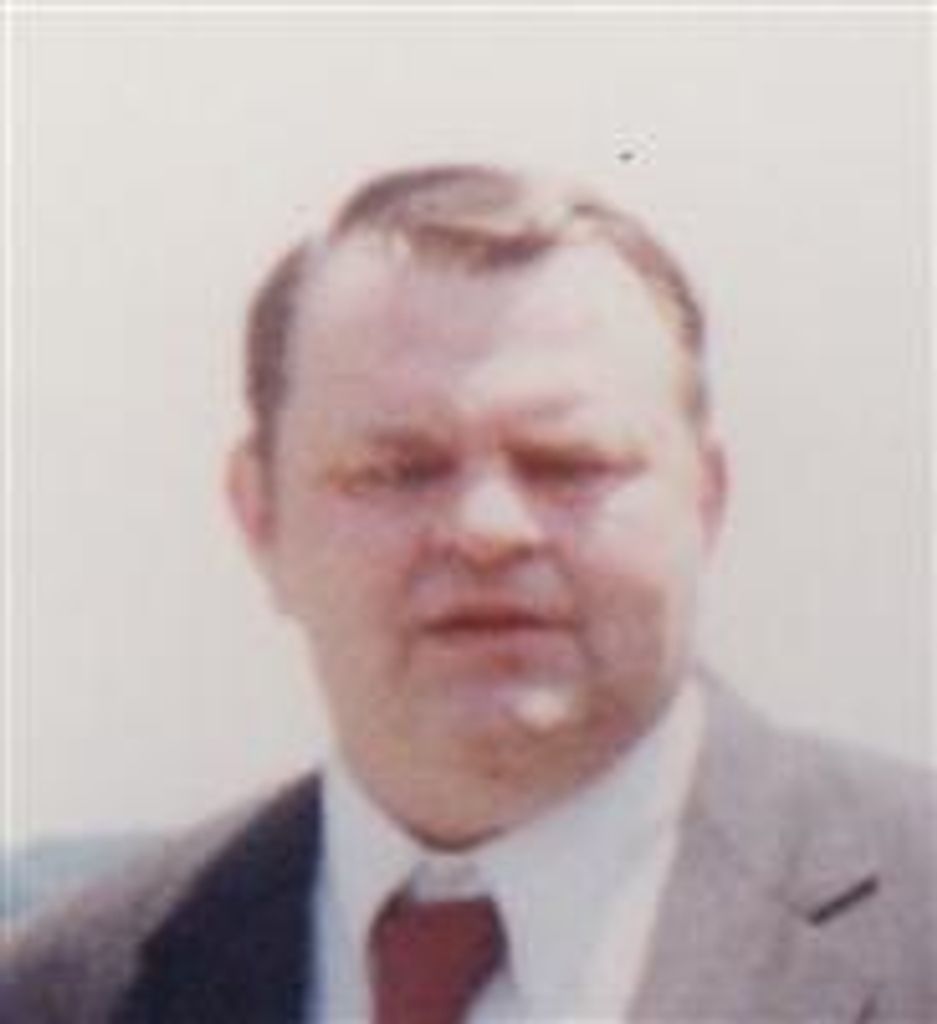 ROBERT S. ' STEVE ' HOLLOWAY